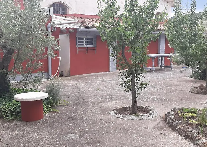 Εξοχικό σπίτι 